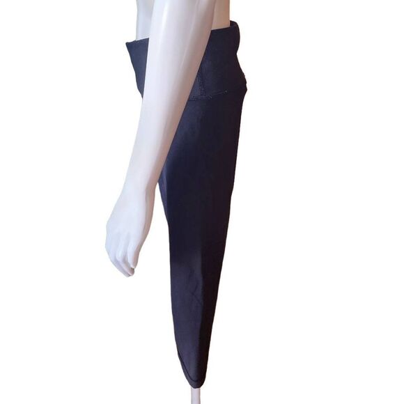 Lululemon Black Capri Leggings (6) - Picture 3 of 5
